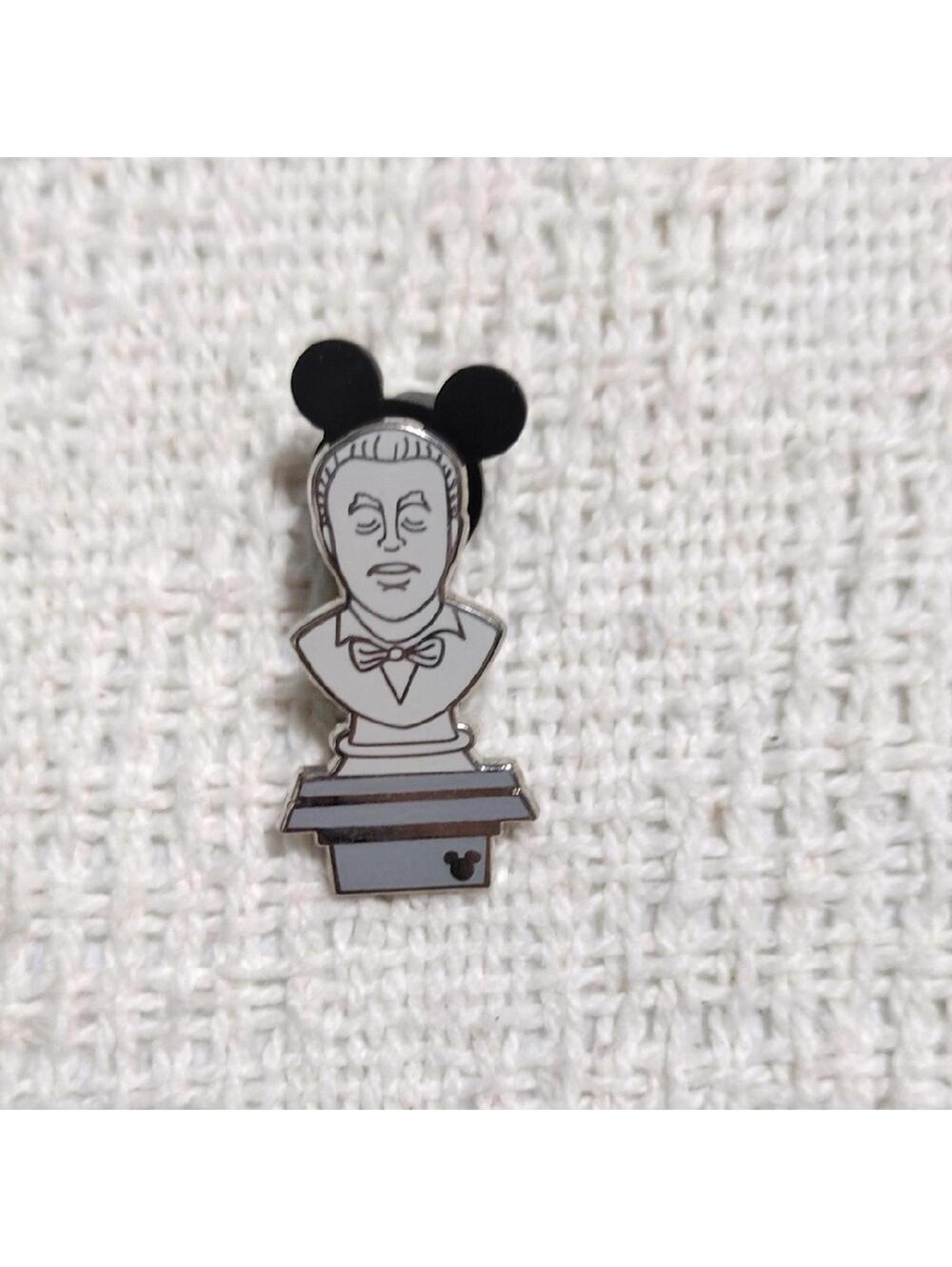 Disney 62722 WDW Haunted Mansion Singing Bust Completer Hidden Mickey Pin